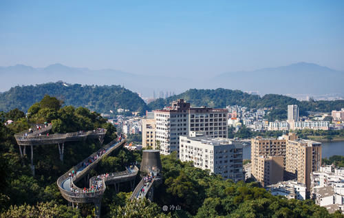 北峰|福州北峰，皇帝洞不是洞，寿山矿洞有宝石