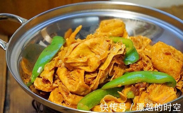 过节必备的几道菜，营养丰富，做法简单，全家都非常喜欢！
