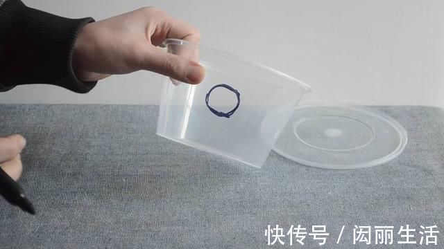 圆形|圆形打包盒你还舍得扔掉吗？放在卫生间太有创意了，省钱又实用