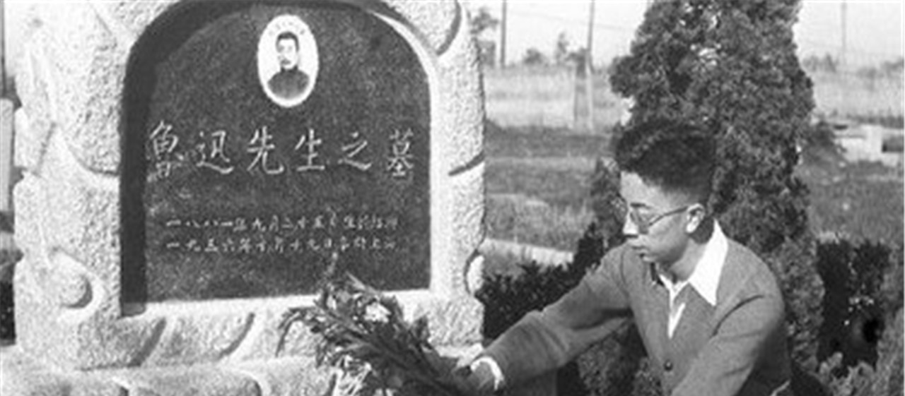 聂绀弩#鲁迅出殡现场10公里数万人为其送行,抬棺16人各个声名显赫!