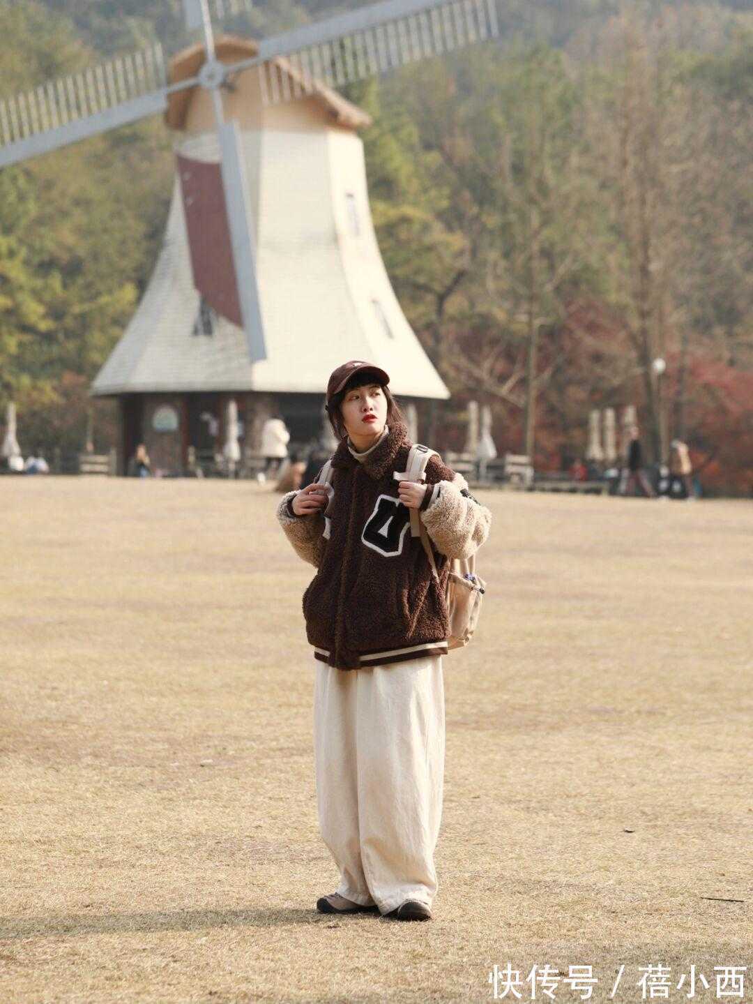 毛衣|原来“小白裤”这么显瘦,搭配羽绒服、毛衣都洋气,时髦精快学!