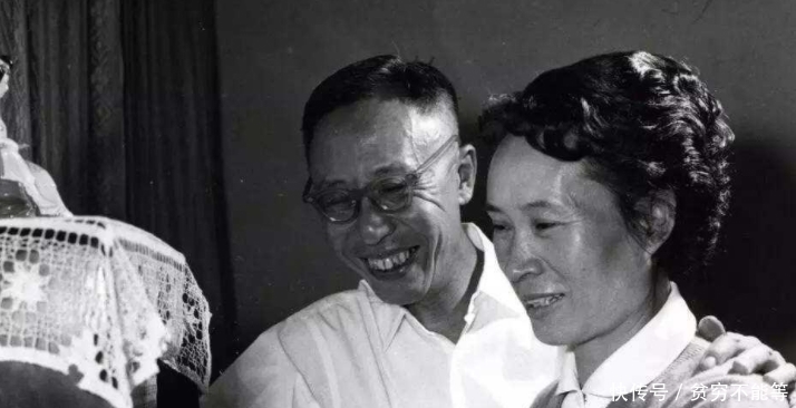 拿到|溥仪工作后首次拿到工资，他都是怎么花的？果然不是一般人！