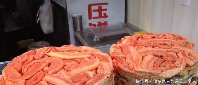 流水|青岛美女菜市场卖小吃,128块钱一斤,每天流水一万多,谁来都教