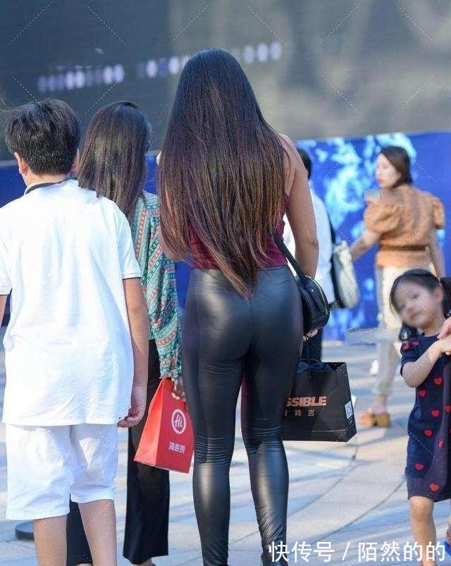 打底裤 气质出众的打底裤搭配技巧,风格多样又舒适耐看,尽显霸气!