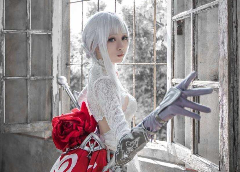 收入|来自世界顶级女coser的困扰,月入千万,钱却花不出去