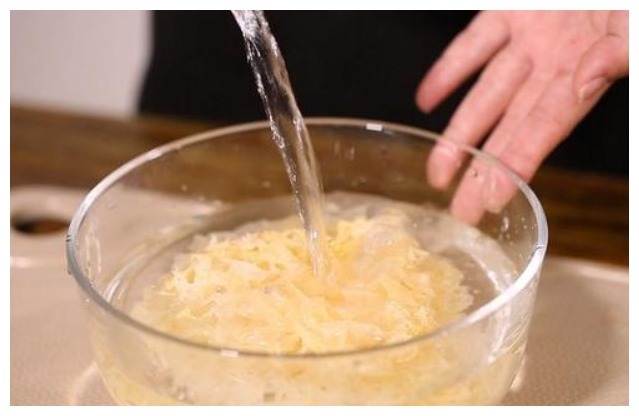 宫颈癌|00后双胞胎查出HPV，医生2种食材，怎能往汤里放，妈妈后悔不已