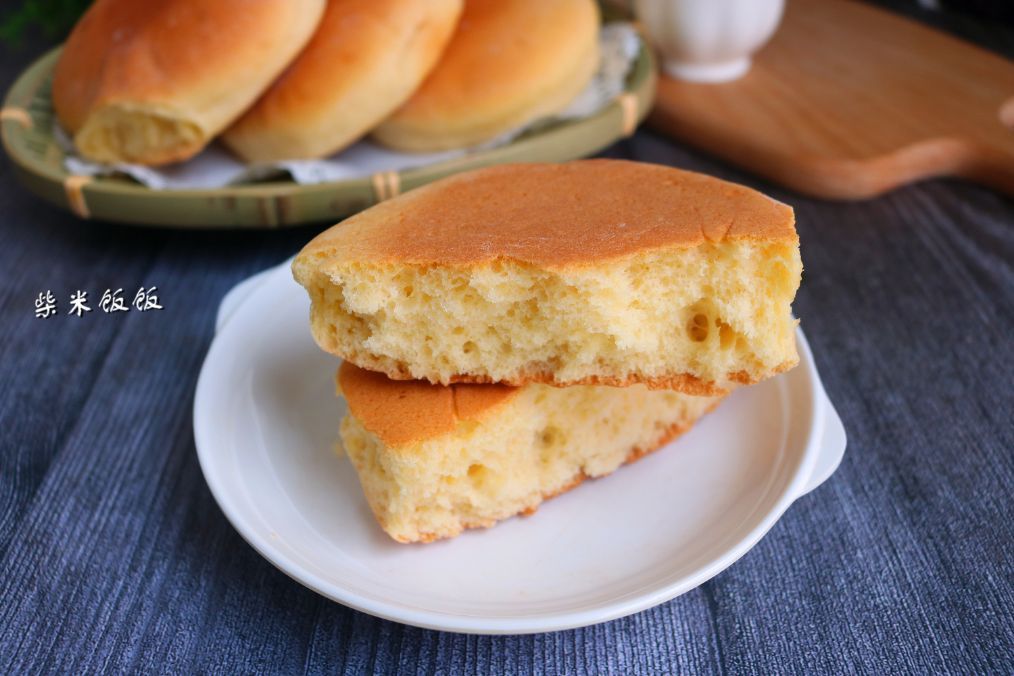 做成|1碗面粉,2个鸡蛋,做成的小饼外酥里软,比面包还好吃