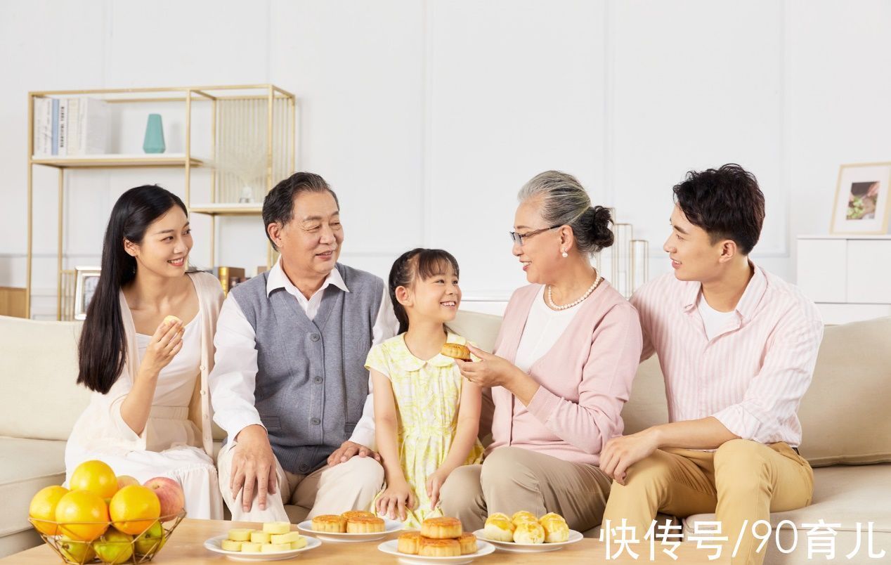 虚情假意|若爷爷奶奶是“假疼”孩子,这些虚情假意瞒不住,一眼就能看穿