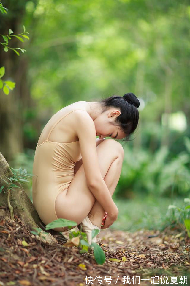 手臂|胖女孩还在为身材而烦恼简易瑜伽5式,纤薄身姿,行之有效