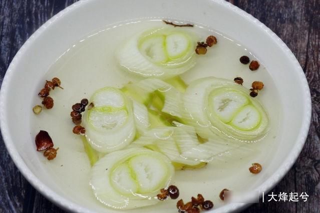 肉馅怎么调好吃,教你“1放1不放”,肉馅鲜嫩多汁,包饺子最好吃