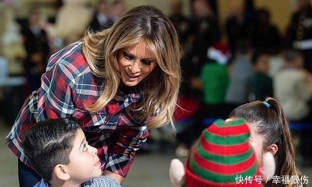 终于|梅拉尼娅终于不穿大衣长裙,三千红格子衬衣配瘦腿裤秀腿,太减龄