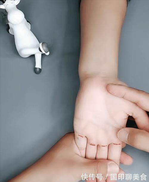 调理|孩子出现4种情况,说明积食了!教你一个调理的小方法