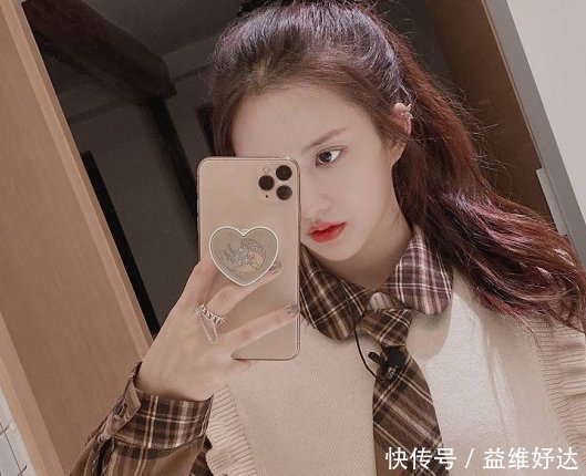 硬糖|硬糖成员美甲,陈卓璇黑白配,看到希林娜依:不配拥有!