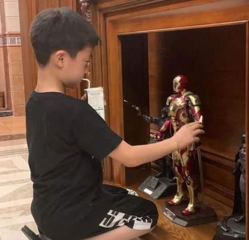 玩笑话|夫妻俩坚持丁克10多年，听完侄子一句玩笑话，果断决定高龄生娃