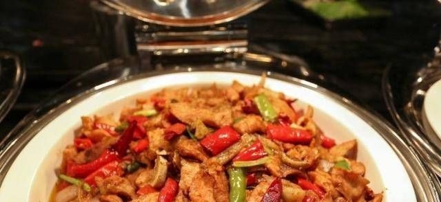 炒猪肉时，先放盐还是后放盐多数人都做错，难怪肉柴还不入味