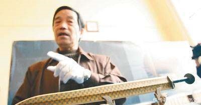 此剑在地下两千多年,不仅从未生锈,还锋利无比,这是为何