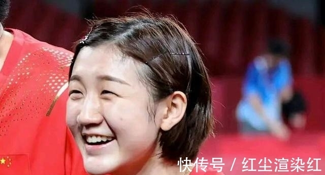 黄晓明|陈梦与表哥黄晓明聚餐,球迷认为是P图,广告代言应该是真的