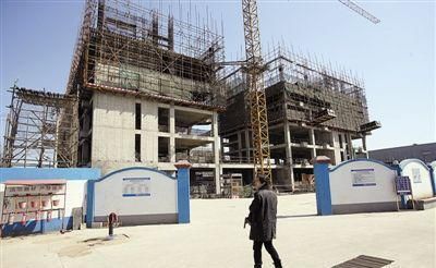 房子|中国有这么多房子,为何开发商仍不断建房曹德旺、马云一语中的