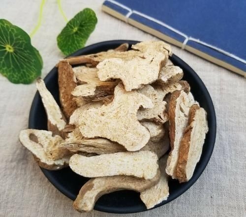 白朮|防风+黄芪+白术,3味药成就一个千古名方玉屏风散,增强免疫力