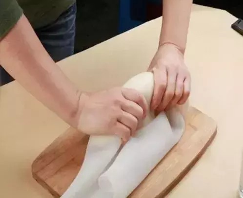 还在傻傻的用酵母发面？用它仅十分钟，就能蒸出又白又好吃的馒头