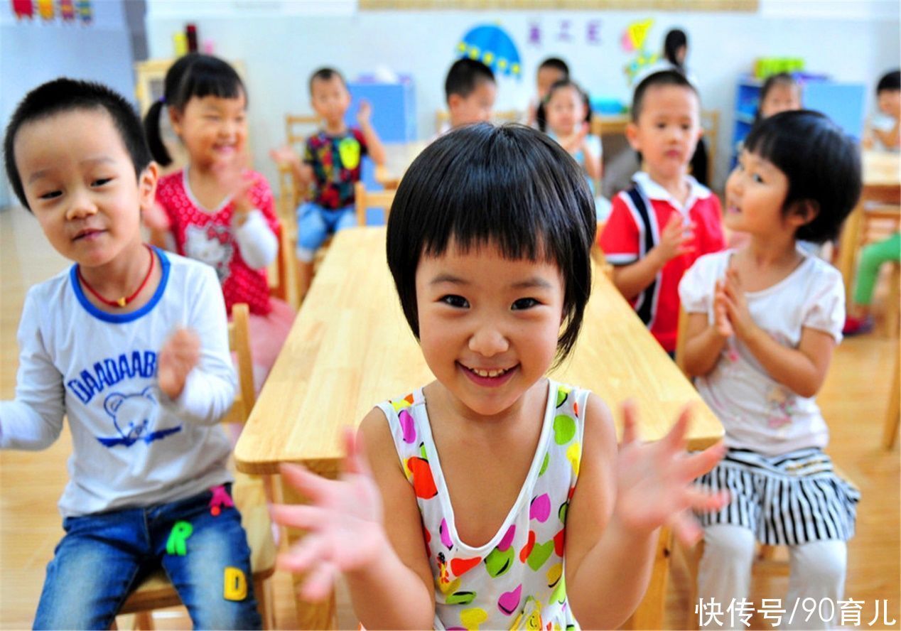 攀比|女儿在幼儿园被孤立,家长去“讨说法”,园方:穿这样谁敢跟她玩