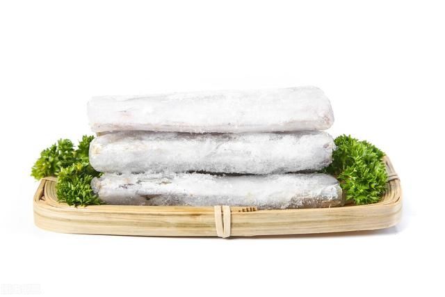 原来煎带鱼这么简单,鱼皮上加1样食材,带鱼酥脆可口,营养好吃