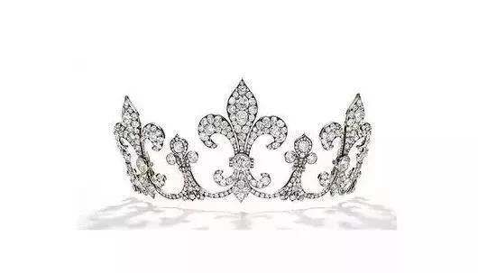 “冠冕”与“皇冠”有什么不同28顶古董冠冕，讲述欧洲贵族头顶上的百年奢华