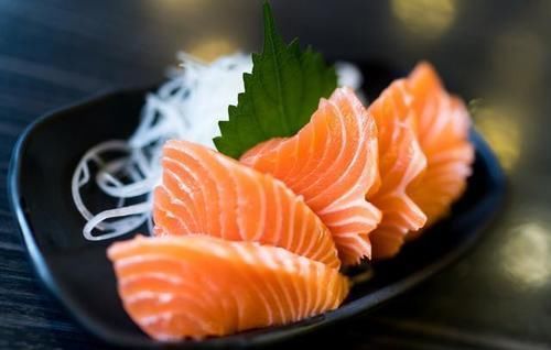 饱和脂肪酸|有心脏病、高血压能吃鸡肉吗？会升高胆固醇吗？医生实话实说