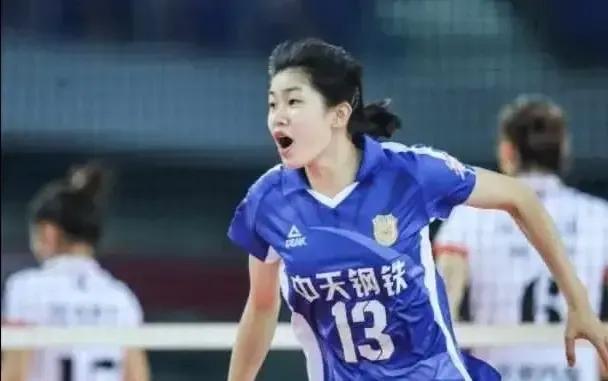 天才|2大16岁天才横空出世!新版惠若琪攻防全面,新版颜妮成新长城