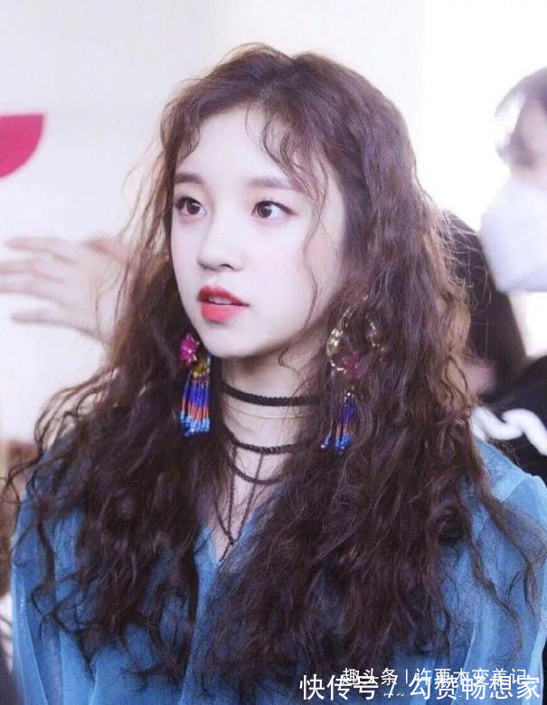 女孩子们 不管你是奔几的女性,这4种显老发型千万别留,不仅像大妈还伤发