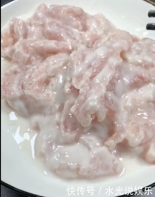 家常|锅包肉的正宗家常版做法,外酥里嫩,酸甜可口,小孩特别喜欢吃