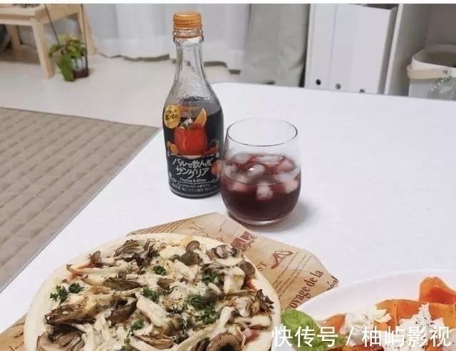 一居室|日本女生晒27㎡的一居室:一人居住,拒绝一地鸡毛的生活