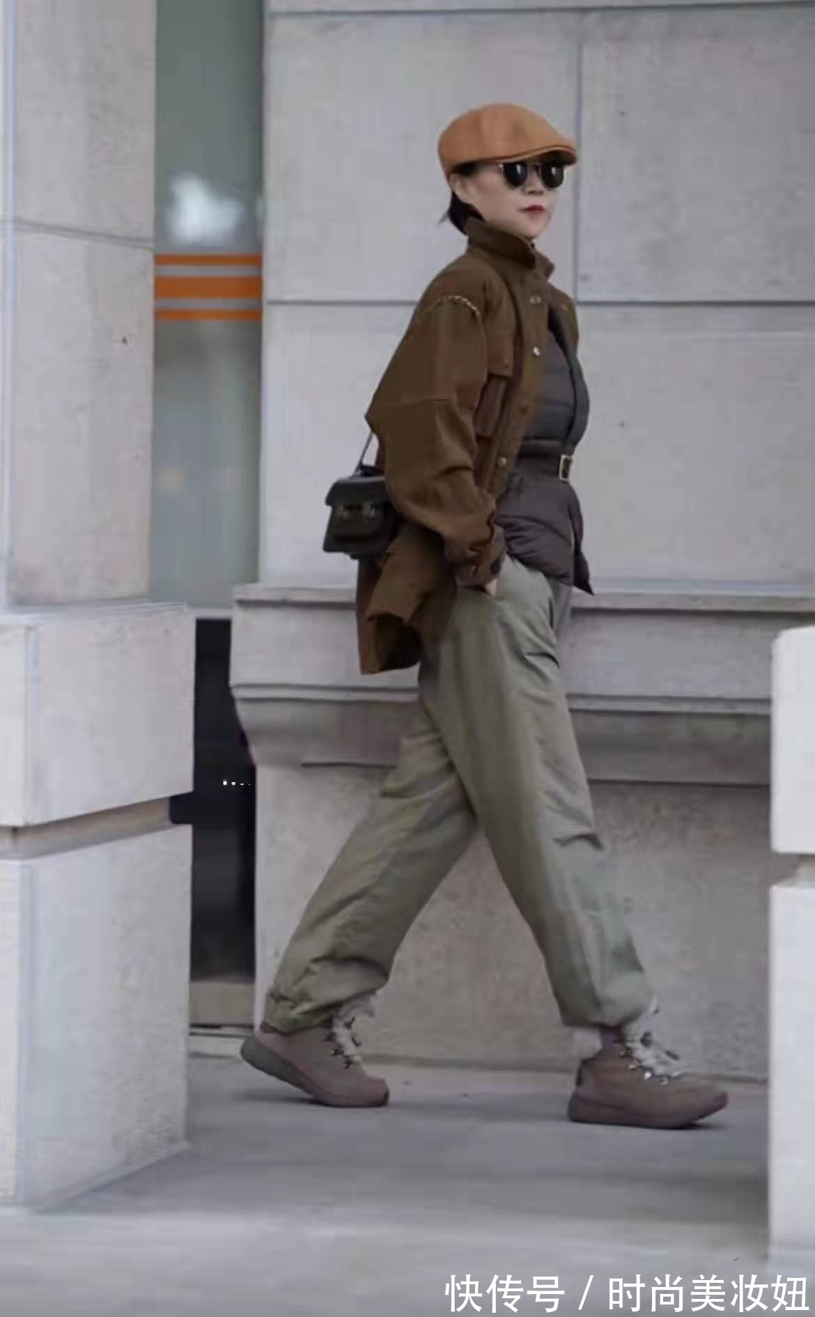 毛衣 这才是“退休女性”该有的穿搭,洋气减龄又时髦,气质高雅