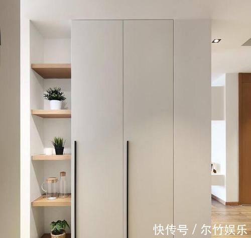 收纳|玄关别做鞋柜了，太浪费这么设计才实用，再买100双鞋都能装下