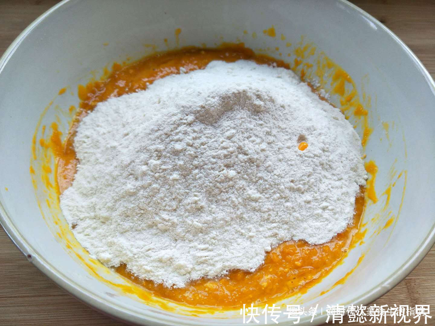 维生素b|懒人花卷做法,不用卷不用拧,一擀一压就成功,一顿8个不够吃!