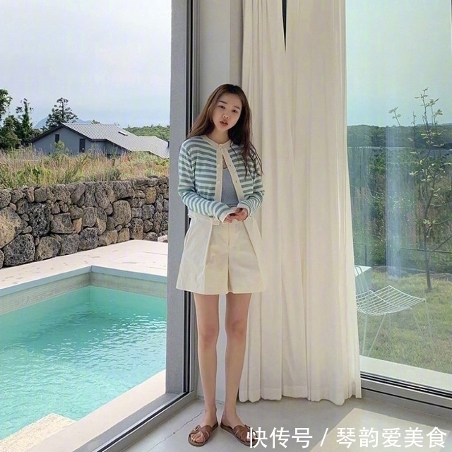 小姐姐|路人街拍,姑娘简直美成仙,穿上一款绿色调的连衣裙很清新