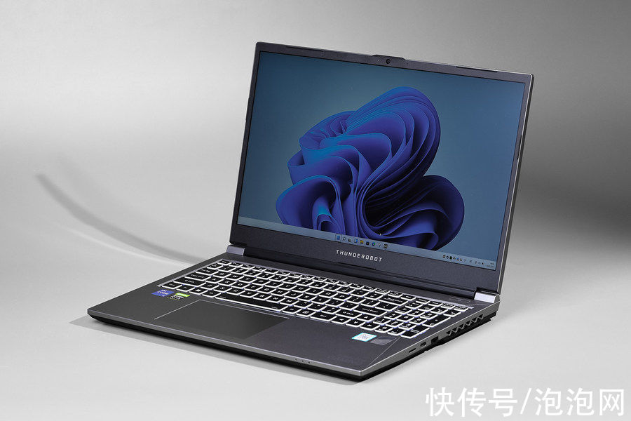 gpu|雷神911星战2022评测：强大i7予你游戏新精彩