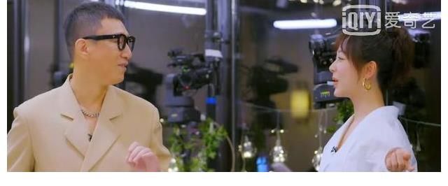 那英|《萌探》开播,让人想起《明星大侦探》,但嘉宾“智商”有别