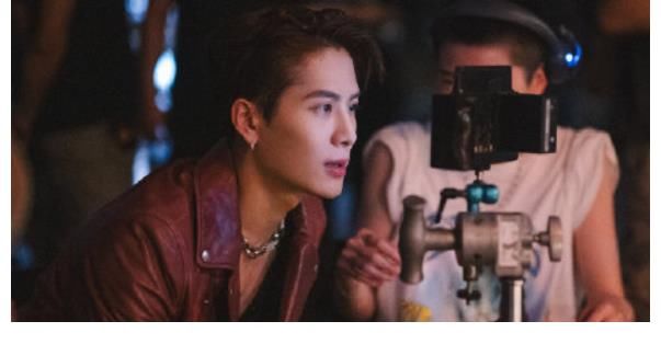 制作人|《黑怕女孩》遭质疑！曾轶可连环发问，王嘉尔对音乐的态度被点赞