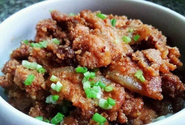 40年大厨教我做粉蒸肉时，多加一点它，粉蒸肉肥而不腻更好吃
