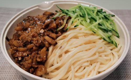 想吃面条看这里，7道百吃不厌的面食，简单易做，营养好吃