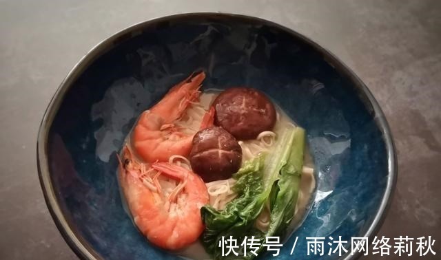 面条|坚持早起10分钟做早餐,每天不重样,好吃又营养,家人都爱吃