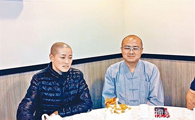 僧袍#这位女住持与两位和尚结婚,开豪车、住别墅,还在僧袍里穿黑丝