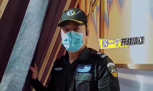 小哥们|小哥队全员伪装，这次大哥队还能认出他们吗？