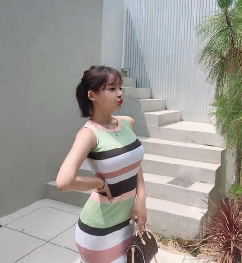 时尚 成熟的女人最性感,小姐姐条纹裙,秀出时尚魅力!