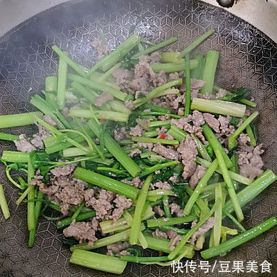 #清香麻爽秒入魂#藤椒香芹炒碎牛肉