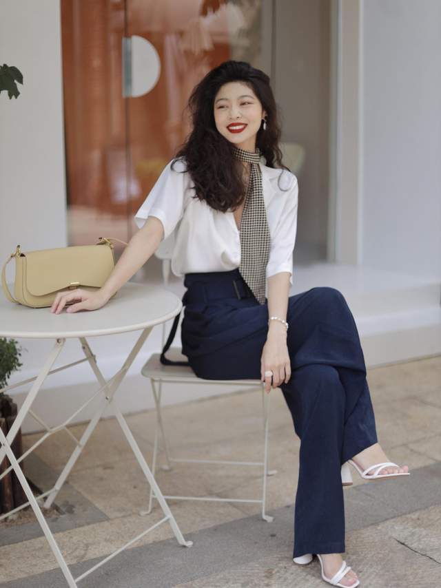 氛围感|复古港风穿搭怎么配?这些小技巧赶紧收藏起来,让你变得更加洋气