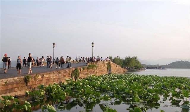 苏东坡|中国最大气的新一线城市，拥有全球闻名的5A景区，却坚决不收门票