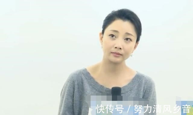 素颜|殷桃深夜晒素颜健身,穿半身衣秀马甲线漫画腿,身材完全不输刘涛