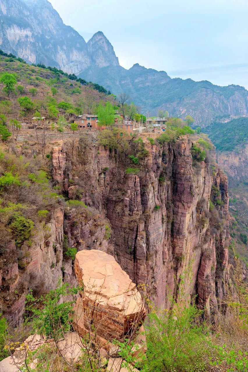 中国|中国最危险的村庄，“第一影视村”——郭亮村